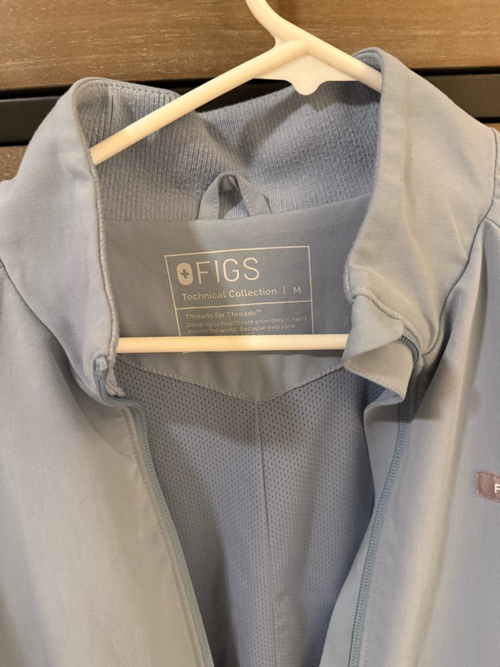 FIGS Dusty Blue Sydney scrub jacket - Picture 3 of 6